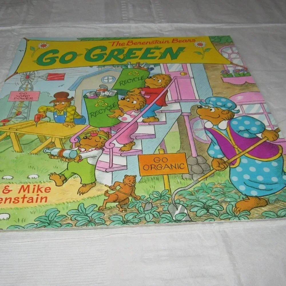 The Berenstain Bears GO GREEN Color Illustrated Paperback Learning to Read Book